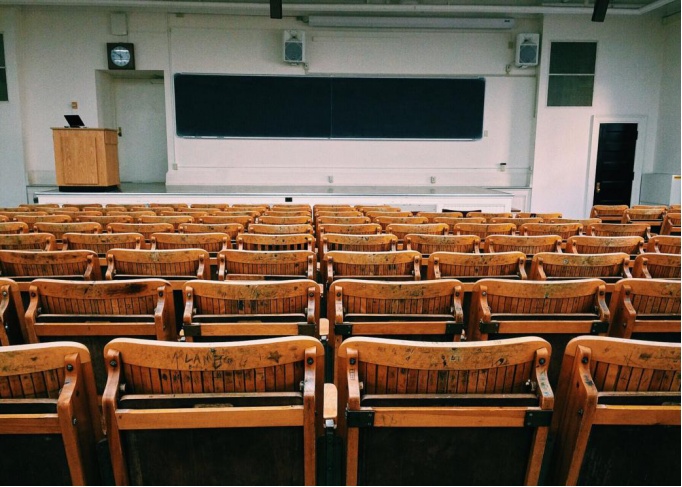 疫情冲击之后，教培行业如何见曙光？