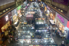 【地评线】齐鲁网评：重启“地摊经济”不能只