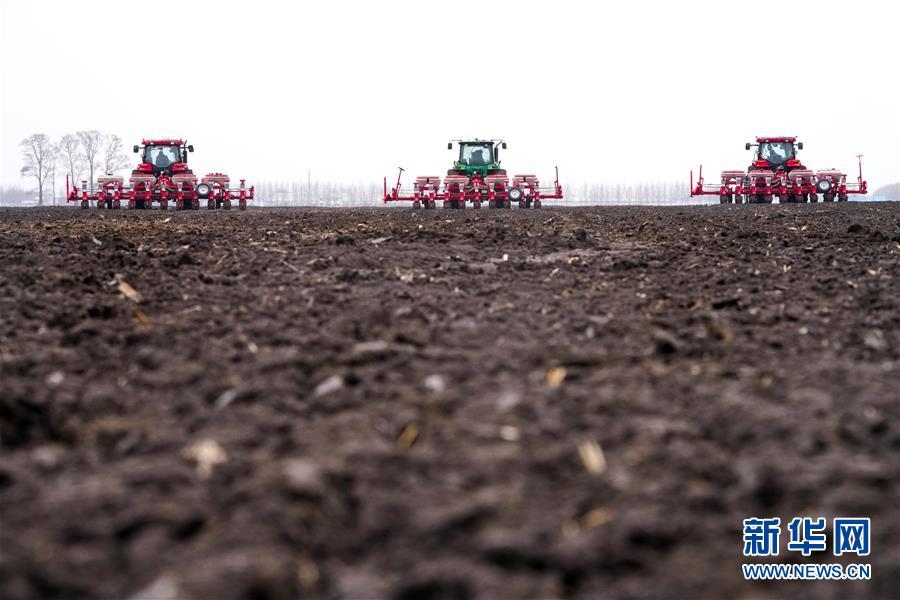 习近平总书记关切事丨让农民挑上“金扁担”——农业现代化的生动实践扫描