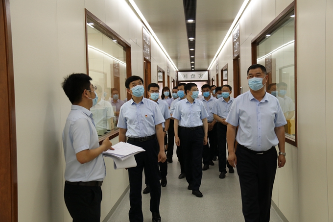 以核心科技自强，新华医疗一实验基地投入使用