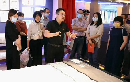 喜临门迎来绍兴文理学院机关党委一行,积极展