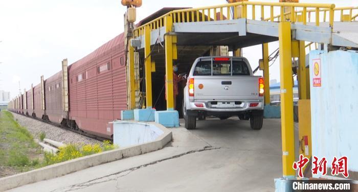 哈铁运输商品汽车2.6万辆 助力汽车行业回暖