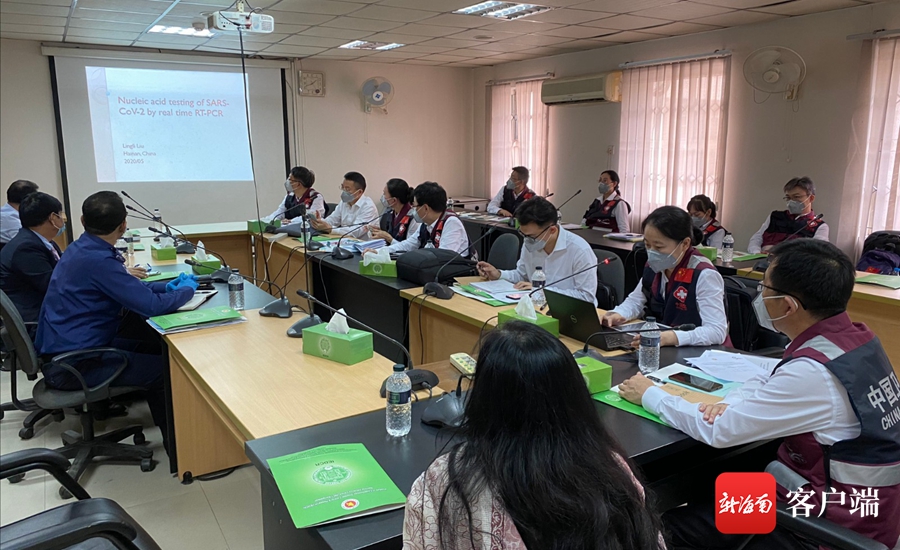 中国援孟抗疫医疗专家组：到孟方一家医院考察