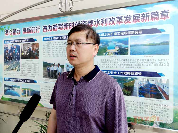 市水利局：监管重点领域推进扫黑除恶工作