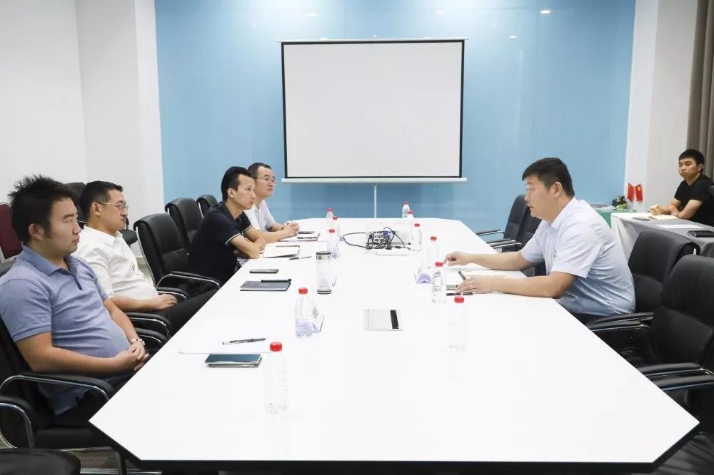 周俊会见国家体育总局信息中心有关负责人，交