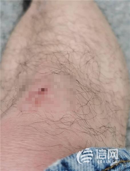 “霸道”工行强霸车位 市民欲举报给“三我”反遭打