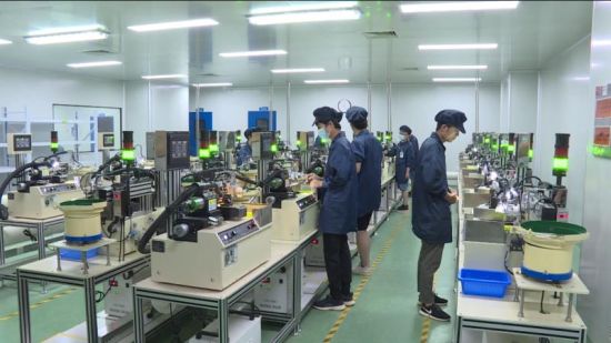 湖南亮国科技股份有限公司刚投产的生车车间。 