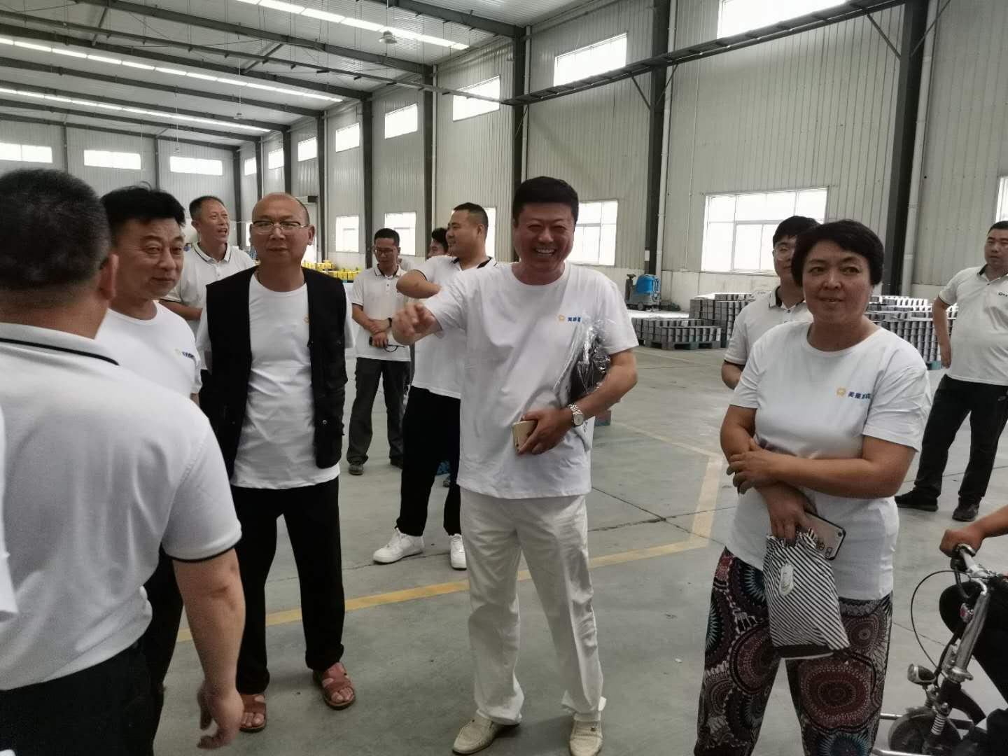 发挥商会行业优势助推企业良性发展