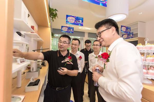 创新“产学研”一体化 联想来酷携手新华教育助