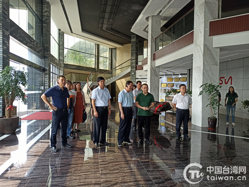 罗建文:吸引台籍高端人才,促进桂台经济融合发展