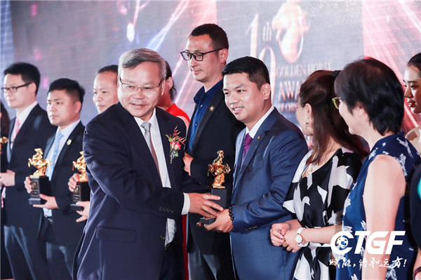 不只是荣耀，更是一座灯塔