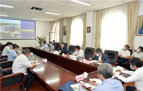 张庆伟:坚持正确方向突出办学特色 打造音乐艺