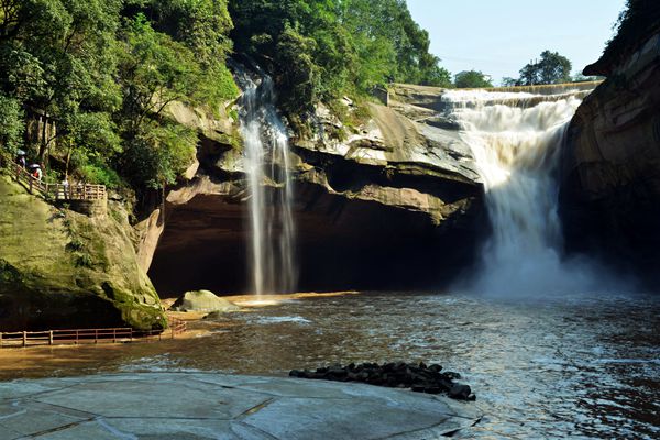 政府搭台企业唱戏 龙马潭区旅游行业复苏大戏正