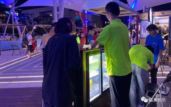 福州长乐夜色“文创集市”开街啦