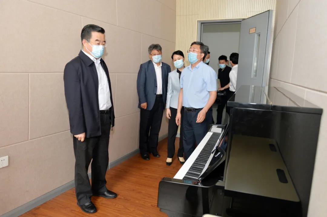 张庆伟在哈尔滨音乐学院调研时强调 坚持正确方向 突出办学特色 打造音乐艺术人才培养摇篮