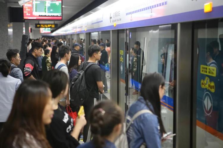 2019年青岛地铁列车正点率等多项运营指标行业领先