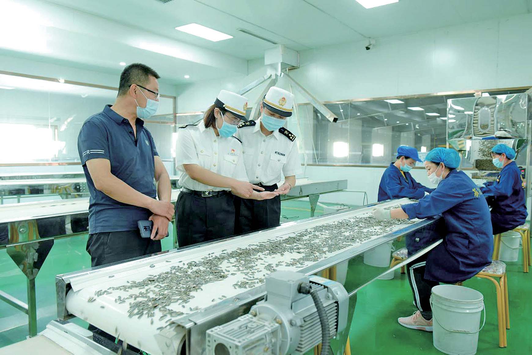 海关给外贸企业“撑腰”