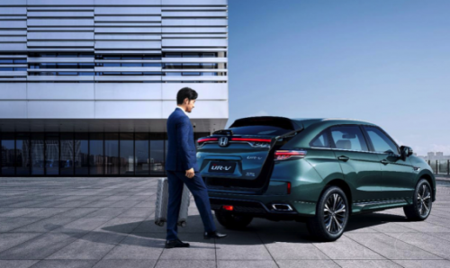 当我们谈论新中产的焦虑背后,为何会聊到全新UR-V?