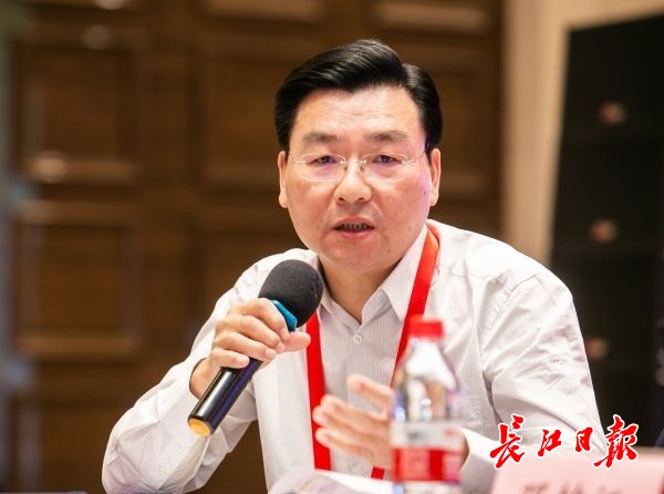 中国工程院院士谢先启：武汉在建（构）筑物方