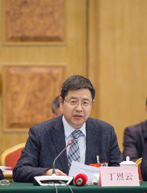 我市实施院士引领高端产业发展行动计划，5位在