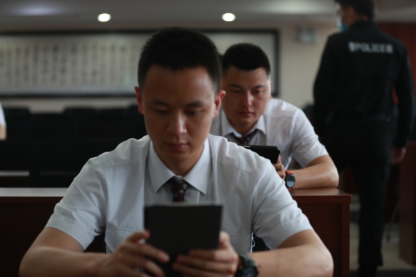 图片 践行使命保空防 东航云南公司开展岗位大练