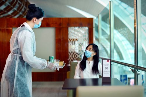 1 阿联酋航空贵宾室减少座位数并增加座位间距以保证社交距离