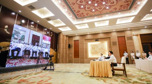 3-世茂集团董事局主席许荣茂与山东省委书记刘家义连线交流