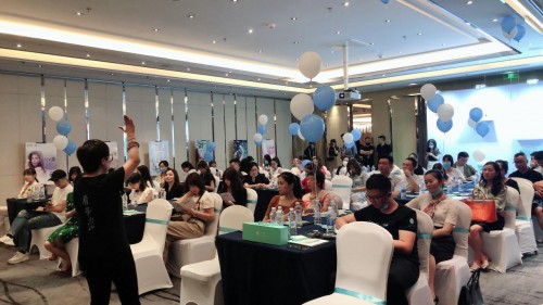 寻找女孩英雄——润月雅见证百家超级用户诞生