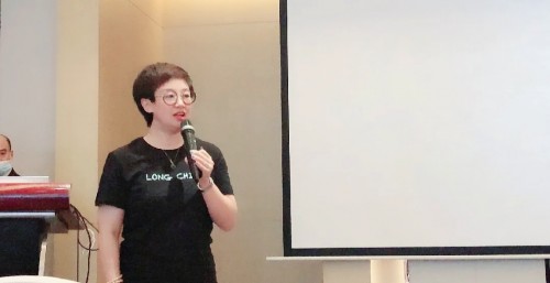 寻找女孩英雄——润月雅见证百家超级用户诞生