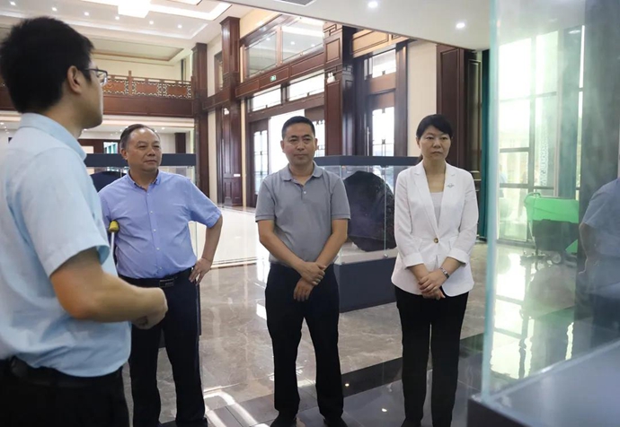 市委常委、副市长吕兵来磐调研时要求 推动中药