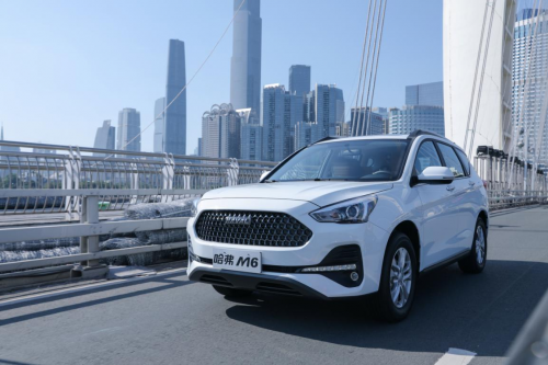 月均销量破万强势领跑，哈弗M6高起点赢战下半年