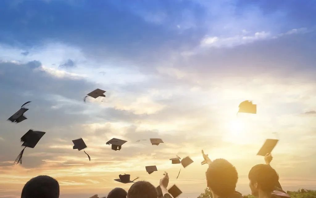 厉害了！薪资最高的大学专业公布！