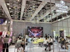 一场婚博会 两天七万人 成交额三亿多 成都婚庆
