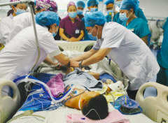 4岁男孩28楼坠下奇迹生还