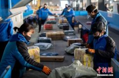 今年上半年邮政行业业务收入超5000亿元 增长11.03%