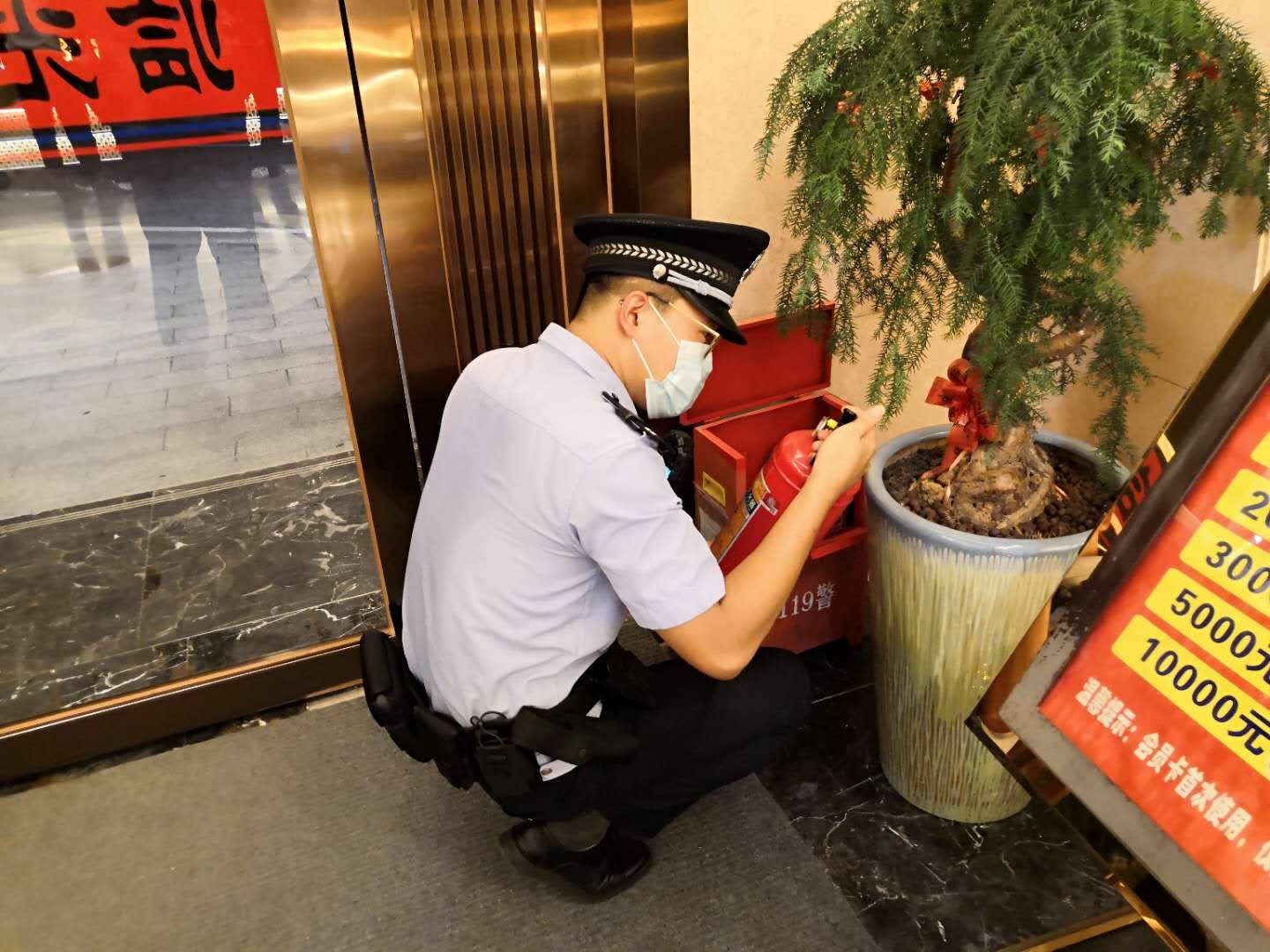 大门山派出所开展“黄赌毒”统一清查行动