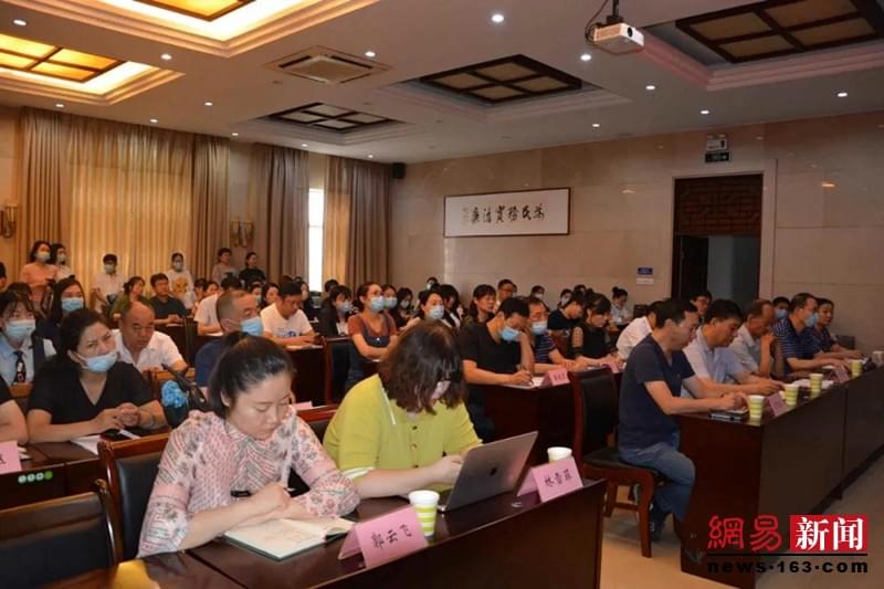 漯河市正式启动3岁以下婴幼儿照护服务主题宣传月活动