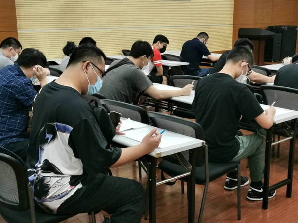 线下点对点面试！普陀区让求职者与优质岗位面