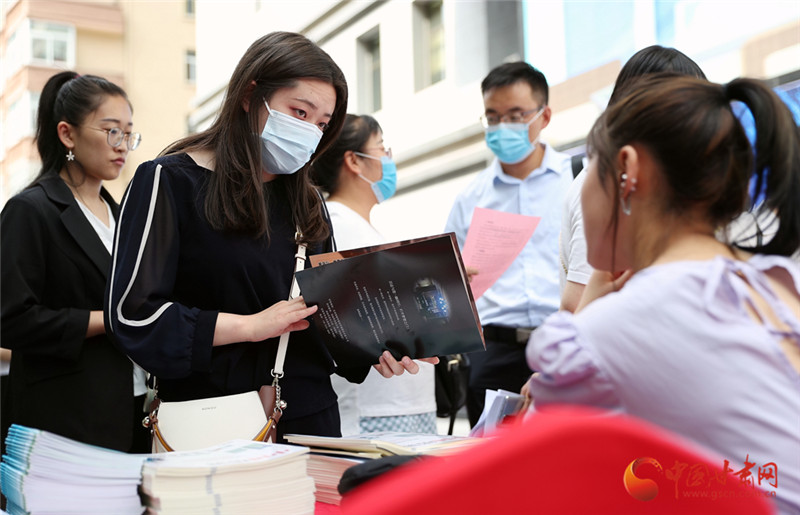 “职业技能提升、改变你的生活”甘肃开展“12333全国统一咨询日”活动（图）