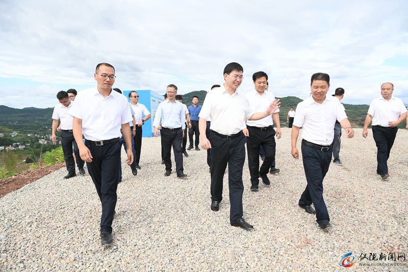 深化扶贫协作产业协作人才协作 奋力推动东西部交流协作开新花