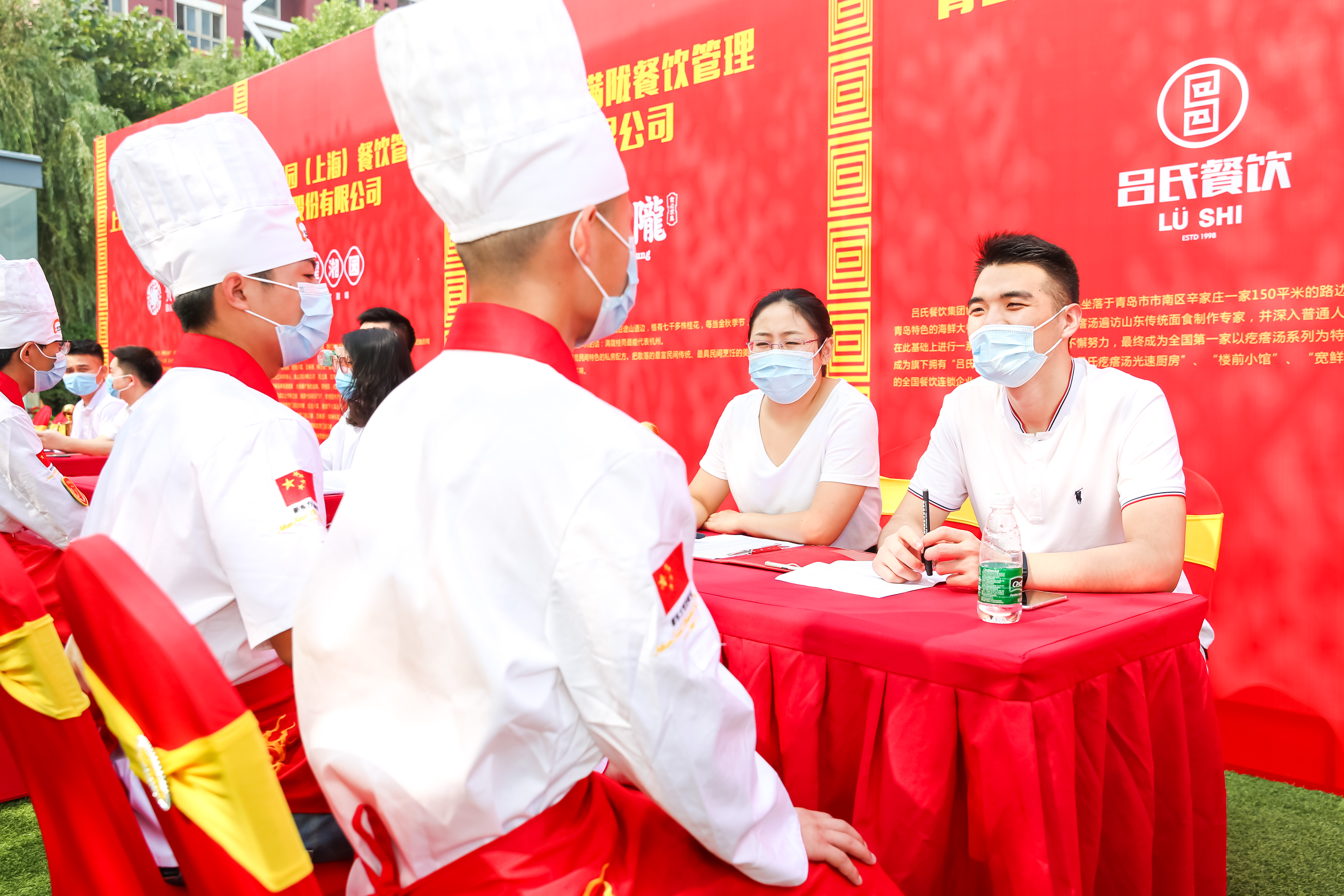 带你领略郑州新东方烹饪学校校企合作定向班企业面试现场盛况