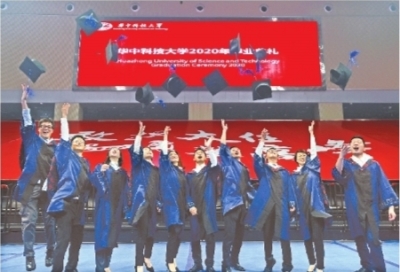 在校能安静读书 毕业即起薪近万 想来大学之城武汉的咨询电话打爆了