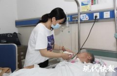 75岁大爷6楼跌落奇迹生还，医生：他护住了头部