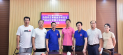 赛艇世界杯冠军易立琴回母校长沙市麓山滨江实