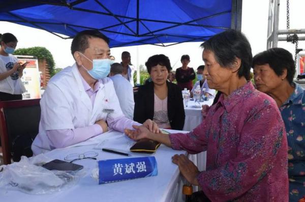 荟聚英才借脑引智 雁翔马召助力脱贫 雁塔区高层次人才服务行系列活动正式启动