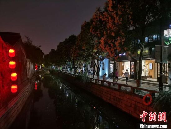 苏州正大力推行“姑苏八点半”旅游夜经济。（资料图）　钟升　摄