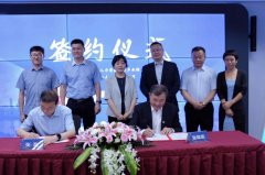 万宝盛华一天迎两访，政府盼人才兴市