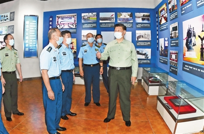 習近平八一前夕視察空軍航空大學時強調：深化改革創新不斷提高辦學育人水平