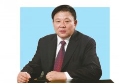 从村办企业到涵盖农产品综合交易、汽车销售、供热服务、新型建材等行业的大