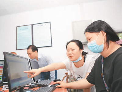 创新宣介方式 优化咨询渠道 高校线上忙招生，直